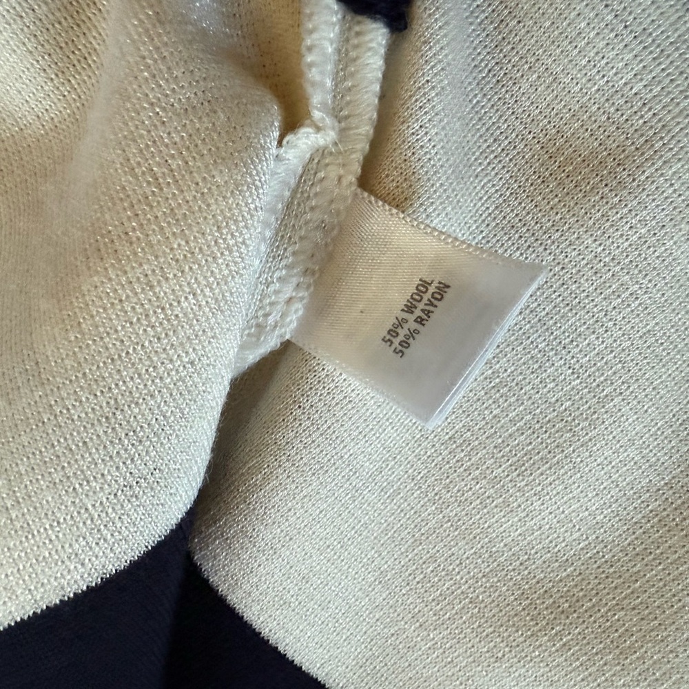 St John Blue/White Colorblock Short Sleeve Cardigan Sweater Women’s Size Small - Picture 3 of 16